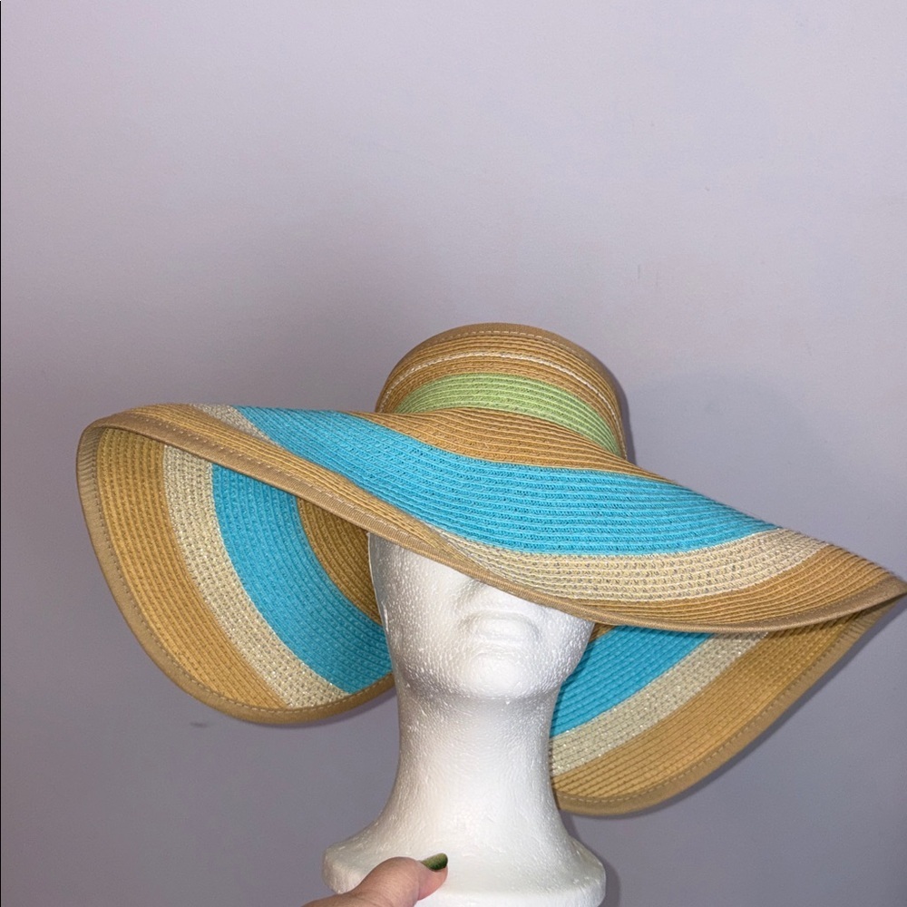 Croft & Barrow Wide Brim Tan Blue Green With Metallic Thread Bow Back Visor Hat